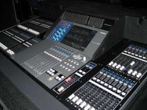 Продажа: Yamaha M7CL-48ch Цифровой микшерный пульт и других музыкальных инструментах. - оголошення