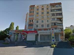 Продам 3-Х кімнатну з косметичним ремонтом.