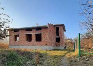 Продам будинок в ОТГ Кути. Ів-Франк.обл - объявление