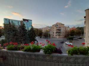 Продам в цетре 4-х комн. квартиру, 3 мин от ст. м. Бекетова - объявление