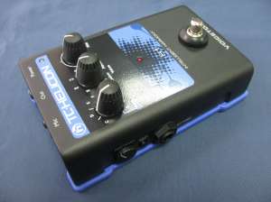 Продам вокальный процессор TC Helicon VoiceTone H1