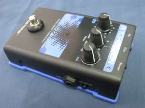 Продам вокальный процессор TC Helicon VoiceTone H1