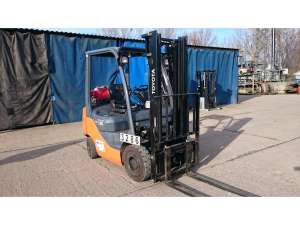 Продам газовый погрузчик Toyota 02-8FGF15 (№580)
