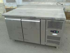 Продам двухдверный холодильный стол Tefcold бу - объявление