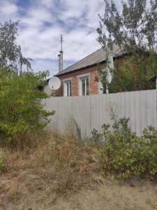Продам добротный дом в Купянске - объявление