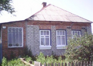 Продам дом в Великом Бурлуке, ул. Коминтерна - оголошення