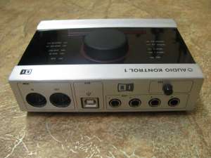 Продам звуковую карту Native Instruments Audio Kontrol 1