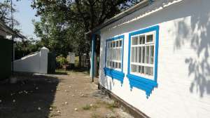 Продам кирпичный дом в с. Пищики, 10 км. от Белой Церкви - оголошення