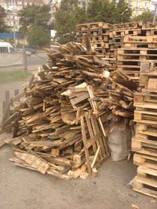 Продам лом деревянных поддонов