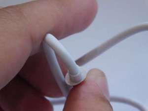Продам наушники Earpods и кабель Lightning. Новые. Оригинальные