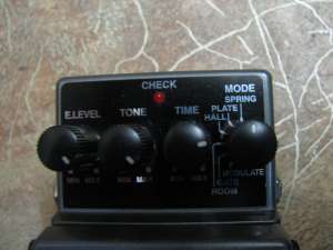Продам педаль BOSS RV-5 Digital Reverb