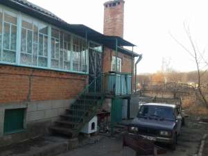 Продам (поміняю на Запоріжжя) будинок