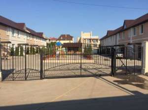 Продам таунхаус на огражденной территории с бассейном, Червоный хутор, Одесса