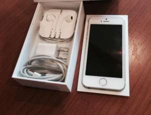 Продам телефон, iPhone 5, белый, как новый+чехол в подарок - оголошення