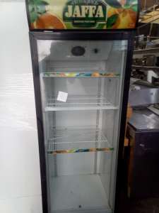 Продам шкаф вертикальный холодильный б/у для напитков - объявление