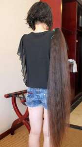 Продать волосы в Харькове дорого.от 35 смСтрижка в подарок.