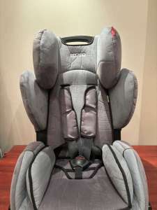 Продається автокрісло Recaro Young Sport (9 місяців до 12 років), б/в, 3500 грн. - объявление