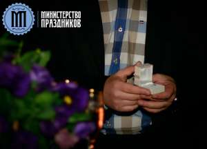 Романтическое предложение руки и сердца на крыше в Одессе
