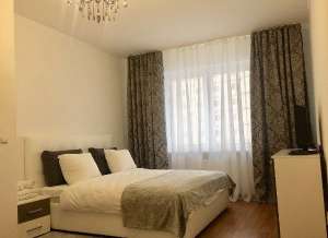 Сдам 2х комн кв-ру в центре по ул.Романа Шухевича 3500 грн/мес
