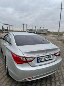 Сдам в аренду автомобиль Hyundai Sonata. Киев. - оголошення