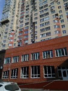 Сдам в аренду помещение от собственника Металлругов улица 62 Обшая плошадь 250 квм 89850620260 - оголошення