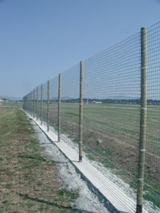 Сетка для спортивных площадок, аэропортов, радарных станций, для ограждения зон частной собственности - объявление