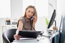Сотрудник - специалист по работе с клиентами,