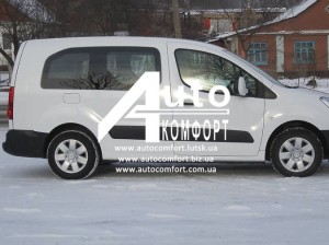 Сплошное окно, Пр. Peugeot Partner,Citroën Berlingo 08- - оголошення