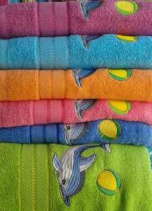 Текстиль в ассортименте: полотенца, пледы, постельное белье - объявление