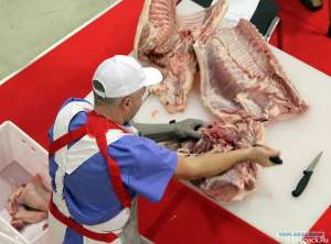 Требуются специалисты с опытом работы на мясе и рыбе в Польшу - объявление