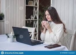 Удаленные сотрудники-менеджеры для компании.. Женщины. - объявление