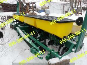 ѳ JD John Deere 7000,  