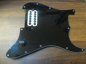 ������ Tom Delonge Strat Pickgaurd Seymour Duncan Invader SH 8 - ����������