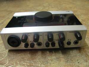 ������ �������� ����� Native Instruments Audio Kontrol 1 - ����������