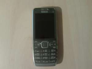 ������� Nokia E52