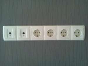 ��������