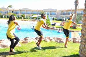 ��������