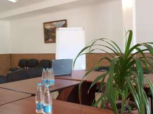 ���������-������